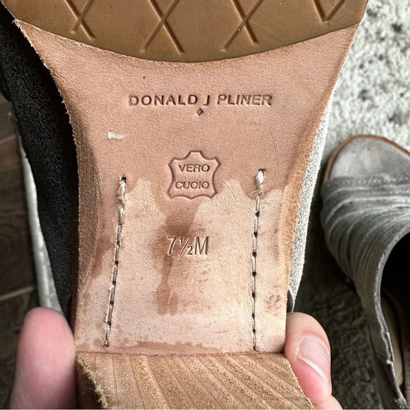 Donald J Pliner Caged Booties Kasia Light Beige Metallic- Women's Size 7.5 - Picture 14 of 16